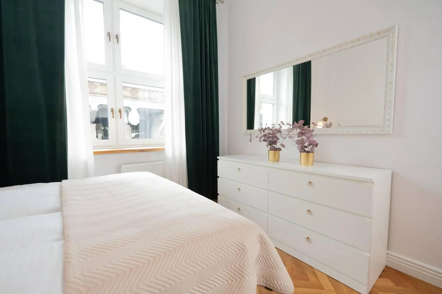 Blanc Residence Premium 2 Bedroom Apartment Варшава